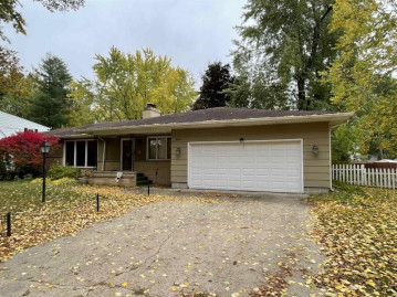 404 Fairview Way, Shawano, WI 54166