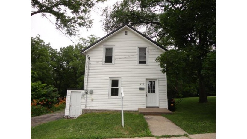 810 & 790 Fremont St Platteville, WI 53818 by Platteville Realty Llc $134,000