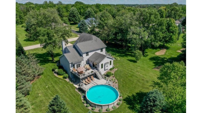 1743 Lunde Cir Pleasant Springs, WI 53589 by Stark Company, Realtors - Cell: 608-577-9444 $650,000