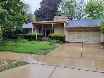 918 Davis St, Sun Prairie, WI 53590