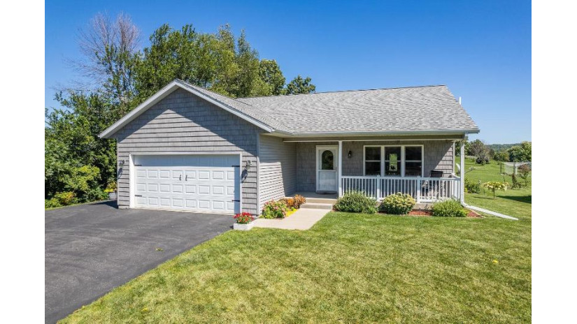 S5460 Mammoth Tr Baraboo, WI 53913 by First Weber Inc $339,900