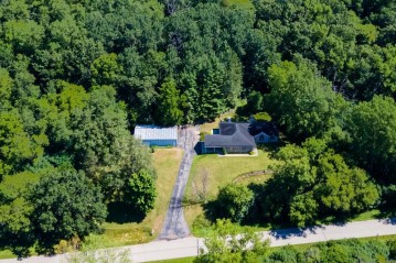 N3002 Tomlinson Rd, Dekorra, WI 53955