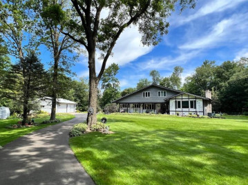 7238 Black Hill Rd, Dane, WI 53555