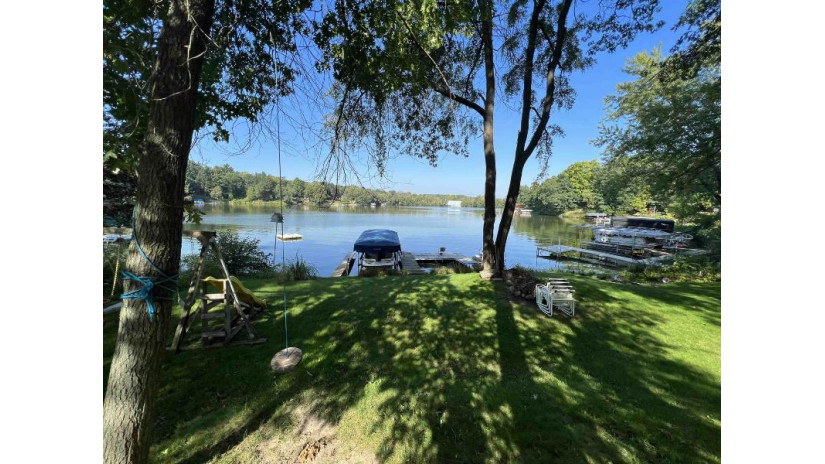 E12610 Bay Rd Merrimac, WI 53561 by Re/Max Preferred - info@sellwd.com $355,000