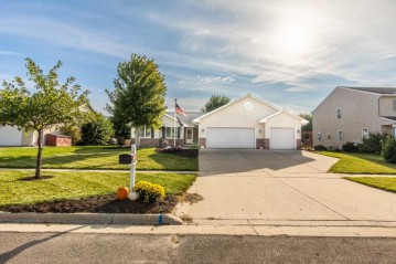 648 S 6th St, Evansville, WI 53536