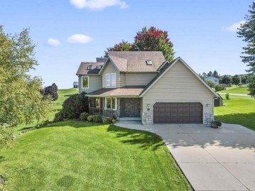 4032 Twin Ct, Ridgeway, WI 53582