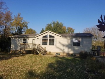 N2702 Smokey Hollow Rd, Arlington, WI 53955