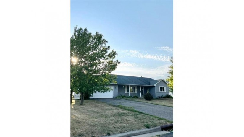609 Hillcrest Dr Roberts, WI 54023 by River Town Realty $261,250