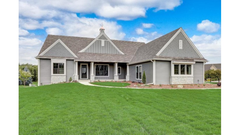 W248N2151 Kettle Cove Ct Pewaukee, WI 53072 by Kings Way Realty, LLC $1,150,000