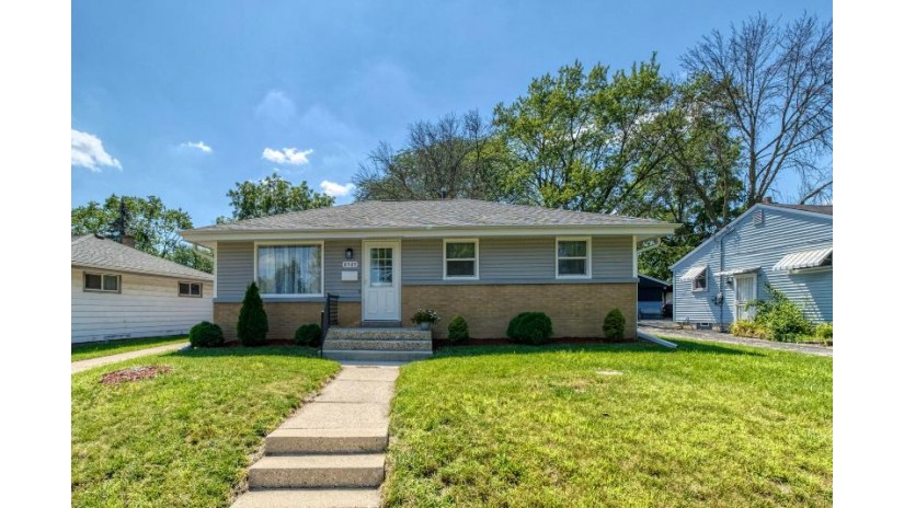 8565 W Crossfield Ave Milwaukee, WI 53225 by Edge Realty Group $179,900