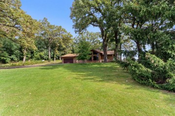 N6372 Tamarack Ridge Rd, Lafayette, WI 53121