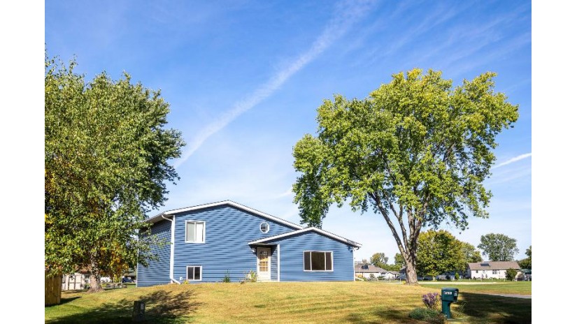 W6643 Reef Rd Onalaska, WI 54650 by RE/MAX Results $229,900