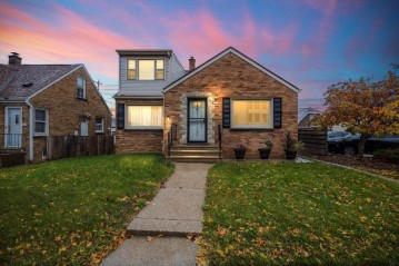 3230 S 16th St 3230A, Milwaukee, WI 53215-4527