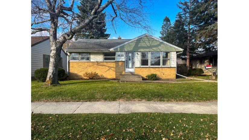 1632 Manitowoc Ave South Milwaukee, WI 53172 by RE/MAX Realty Pros~Milwaukee $199,900