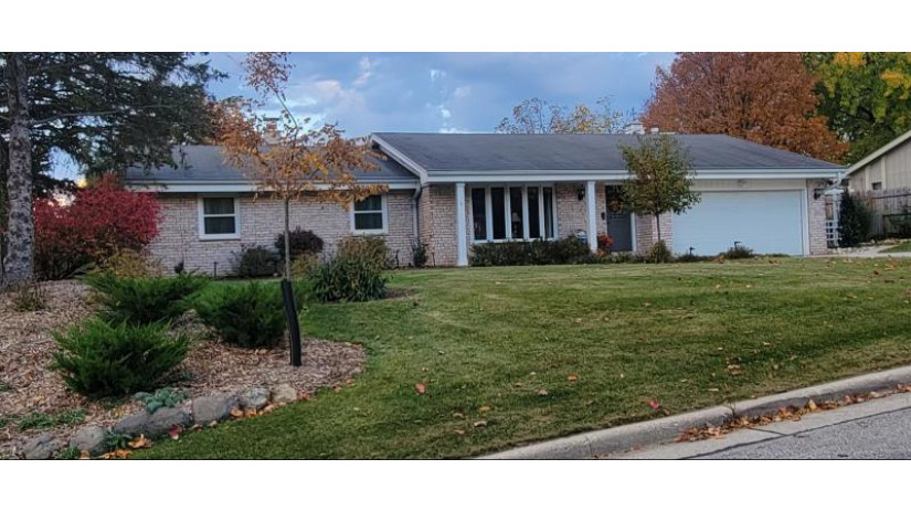 3938 S 119th St Greenfield, WI 53228 by Homestead Realty, Inc $414,900