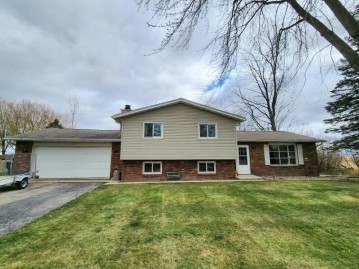 302 S Oakwood Blvd, Hustisford, WI 53034-9796