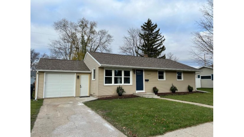 235 19th St Fond Du Lac, WI 54935 by Adashun Jones Real Estate $239,900