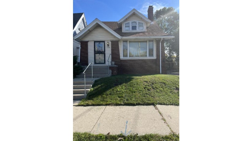 3522 N 10th St Milwaukee, WI 53206 by Prolific Realty Group $68,000