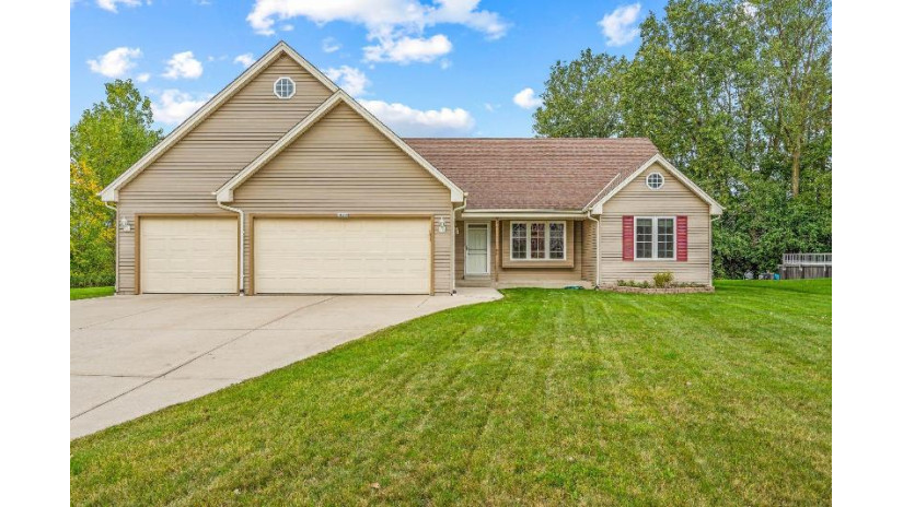 10849 S Conner Way Oak Creek, WI 53154 by RE/MAX Realty Pros~Milwaukee $399,900