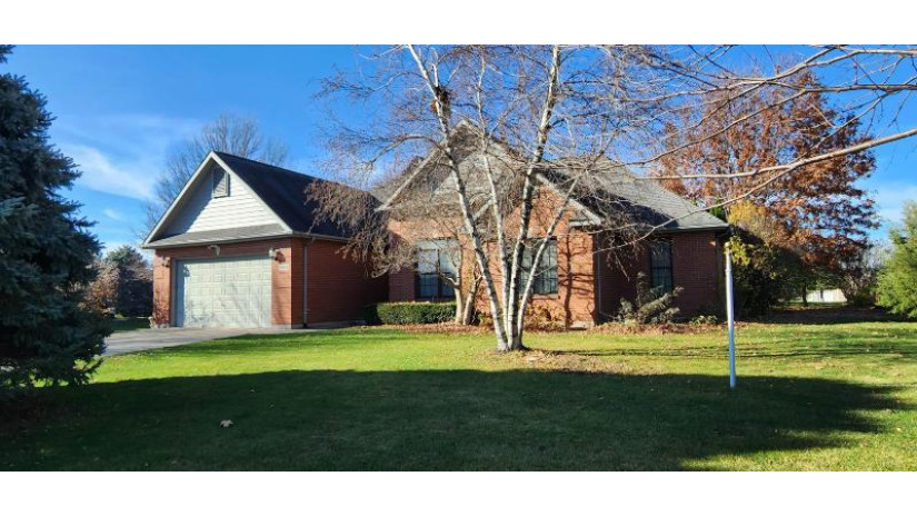 5662 N Carole Court Monroe Center, IL 61052 by Maurer Group Exit Realty Redefined $294,900