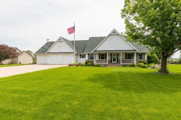 7279 Cliff West Road, Omro, WI 54963-9496