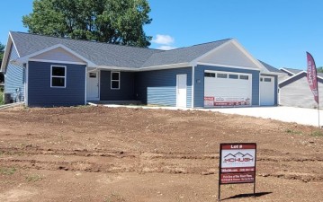 4317 Lakeland Drive, Omro, WI 54904