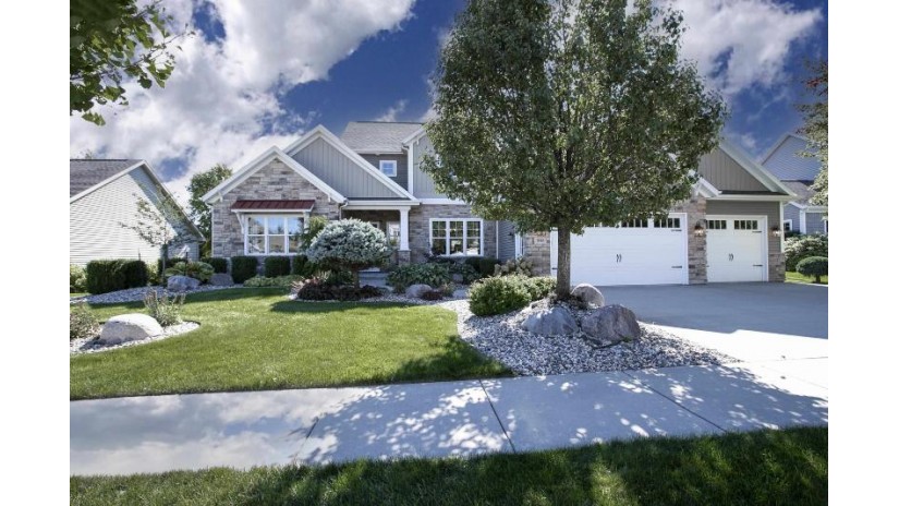 305 E Clearwater Drive Appleton, WI 54913 by First Weber, Inc. $699,900