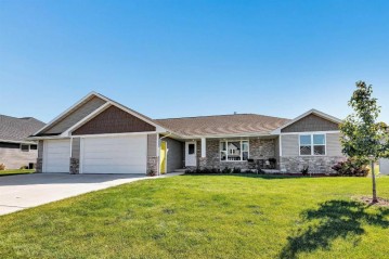 1775 Applewood Drive, Lawrence, WI 54115