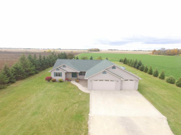 N8304 Van Dyne Road, Friendship, WI 54937-9755