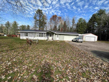 W5004 Lake Drive, Wescott, WI 54116-1684