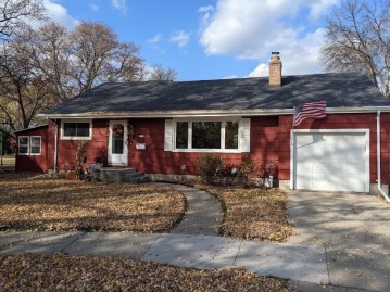 1027 Bong Court, Oshkosh, WI 54091