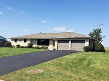 415 E Roosevelt St, Cuba City, WI 53807