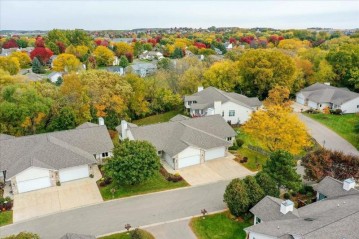 7 Fairview Tr, Waunakee, WI 53597