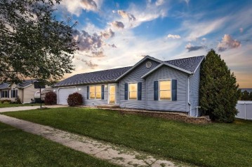 535 S 6th St, Evansville, WI 53536