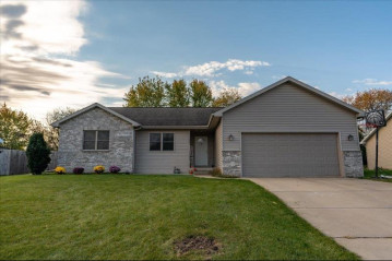 209 Genesis Dr, Evansville, WI 53536