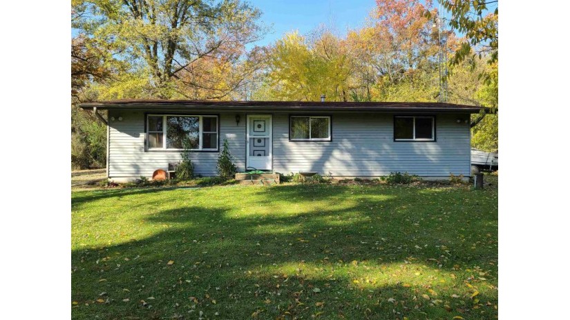 N3783 Traut Rd Lowville, WI 53960 by First Weber Inc - HomeInfo@firstweber.com $199,900