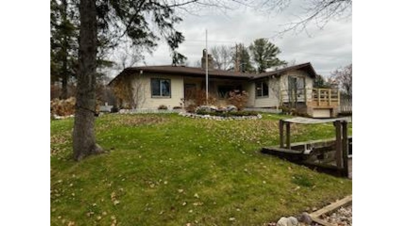 W6023 Lake Dr Wescott, WI 54166 by South Central Non-Member $249,900