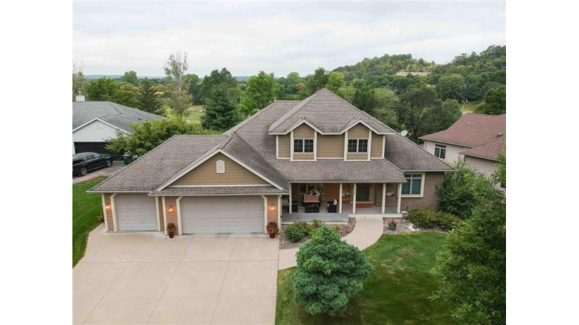 123 Sunwood Valley Ln River Falls, WI 54022 by Edina Realty, Inc. $500,000