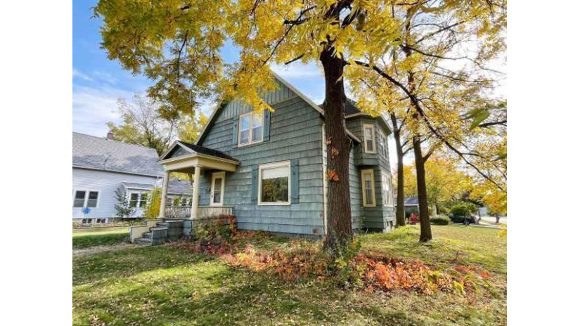 115 South Vine Avenue Marshfield, WI 54449 by Century 21 Gold Key - Phone: 715-387-2121 $134,500