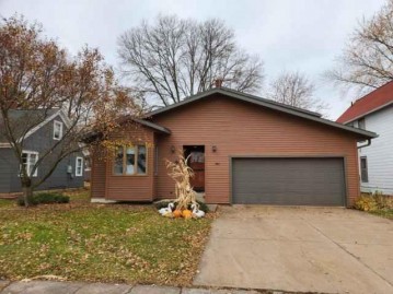 121 North West Street, Loyal, WI 54446