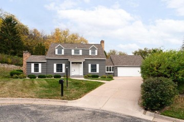 2822 Quarry Pl, La Crosse, WI 54601