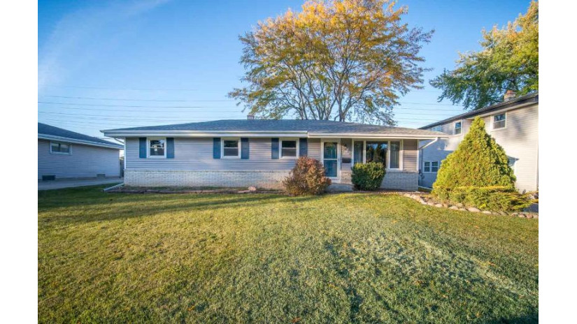 N91W16756 Laurel Ln Menomonee Falls, WI 53051 by EXP Realty, LLC~MKE $334,900