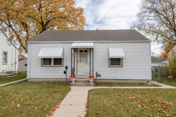 3020 S 68th St, Milwaukee, WI 53219-2914