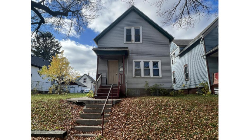 1627 N 28th St Milwaukee, WI 53208 by Premier Point Realty LLC $49,900