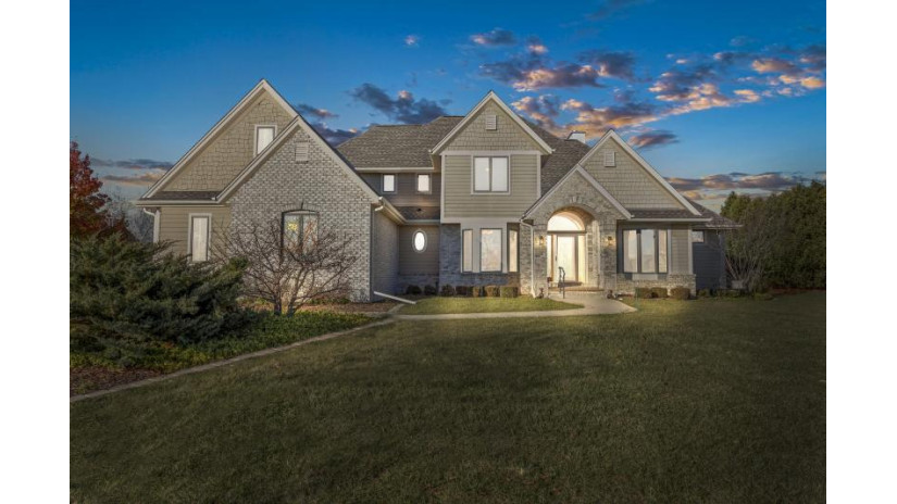 1462 W Windpointe Ct Mequon, WI 53092 by Coldwell Banker Realty $869,900