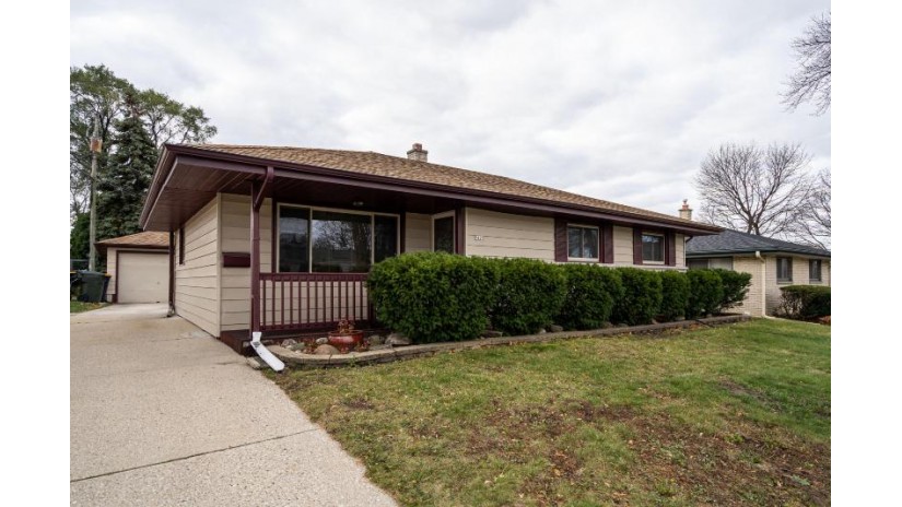 9425 W Arthur Ave West Allis, WI 53227 by Keller Williams Realty-Milwaukee North Shore $224,900