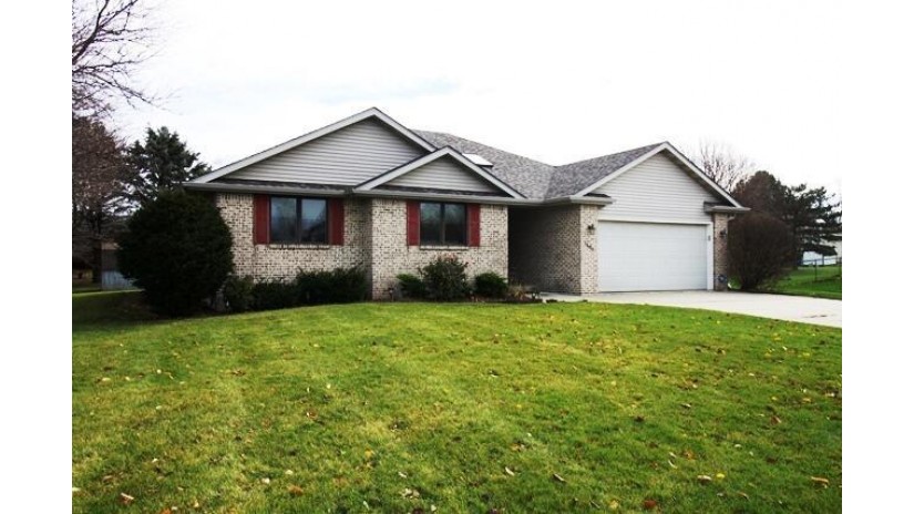 1600 Turtle Mound Cir Whitewater, WI 53190 by Tincher Realty $339,900