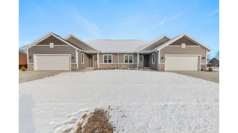 428 Lindale St Belgium, WI 53004 by Highland Development Co $335,000