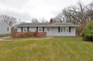 9 S Indiana St, Mount Pleasant, WI 53405-1959