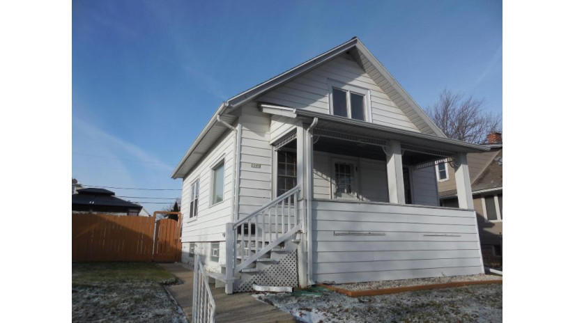 2245 S 58th St West Allis, WI 53219 by RE/MAX Realty Pros~Milwaukee $148,500